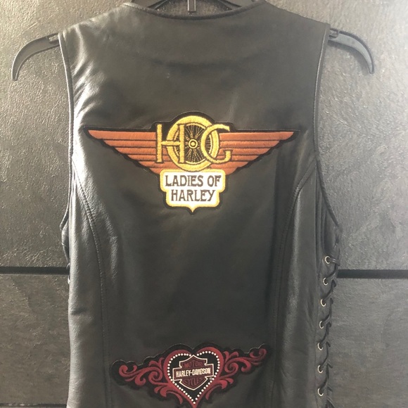 Woman’s Genuine Harley Davidson leather vest - Picture 2 of 2